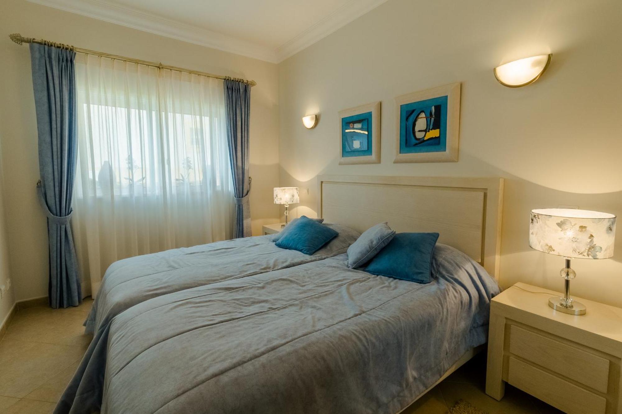 Apartment Fairview Village - A033